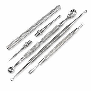 Juego de 4 Extractores de Puntos Negros y Comedones de Acero Inoxidable, Herramientas para Eliminar Acné y Espinillas Faciales, Calidad Certificada CE ISO - Product Image 1