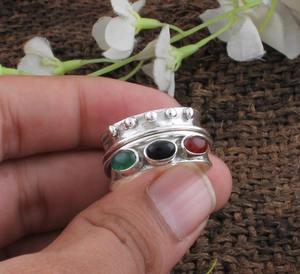 Anillo de Plata de Ley 925 con Múltiples Piedras Preciosas, Banda Lisa Minimalista, Joyería de Plata de Alto Brillo para Mujeres y Hombres, Anillos de Regalo de Aniversario - Product Image 1