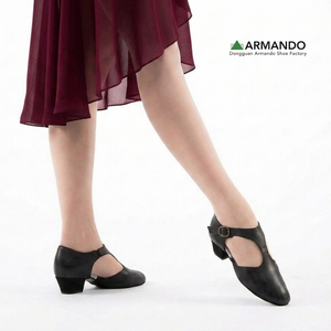 Chaussures de danse en cuir à bride en T style grec, à talon bas, pour la pratique, le ballet, le théâtre et l'enseignement, avec logo personnalisé - Product Image 1