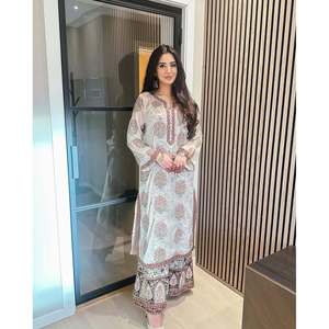 Top de fiesta de mujer de diseñador y conjunto Dupatta elegante Plazzo con hermosos adornos - Product Image 2