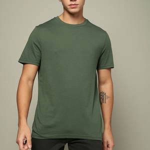 เสื้อยืดแขนสั้นสไตล์เรียบง่ายสำหรับฤดูร้อน ผ้าฝ้าย 100% ทรงหลวม ระบายอากาศได้ดี ผ้าถักด้านหน้า ป้องกันรอยยับ เหมาะสำหรับออกกำลังกาย ผู้ชาย - Product Image 1