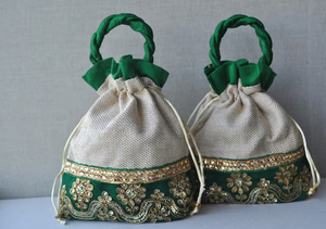 กระเป๋าปักลายอินเดียแบบทำมือ ของขวัญงานแต่งงาน กระเป๋าพื้นเมือง ของขวัญงานดีวาลี และสำหรับใส่เครื่องประดับ - Product Image 2