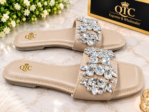 Sandales plates à strass pour femme, mules ouvertes beige à bout carré, confortables avec bride avant et arrière, décontractées pour l'été - Product Image 4