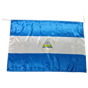 Drapeau ornemental rouge en satin FLC GROUP Strong Travel avec mât en aluminium, forme rectangulaire, impression numérique, durable, pour usage extérieur - Product Image 4