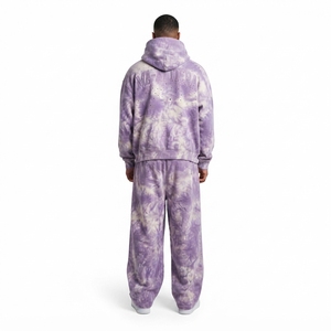 Ensemble survêtement streetwear deux pièces pour homme, violet tie-dye, avec sweat à capuche zippé et pantalon large à détails cloutés - Product Image 2