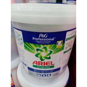 Detergente Ariel de alta calidad en cubeta, fórmula potente contra las manchas, ropa brillante y limpia, y fragancia fresca y duradera. - Product Image 5