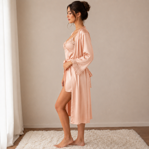 Robe de lingerie en satin pour femme avec chemise de nuit assortie, détails en dentelle sur les manches et ceinture ajustable pour vêtements de nuit en marque propre - Product Image 4
