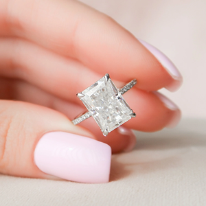 แหวนเพชรทรงเรเดียนท์คัทสำหรับผู้หญิง ทอง 14k สไตล์คลาสสิก ได้รับการรับรองจาก IGI เพชรเพาะเลี้ยงในห้องปฏิบัติการ - Product Image 1