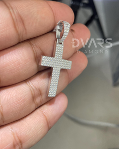 Colgante de Cruz con Moissanita Pavé, Joyería Religiosa, Estilo Hip Hop Bling, Plata 925 Bañada en Oro, Joyería de Lujo para Fiesta - Product Image 2