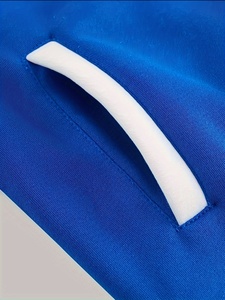 Chaqueta Varsity Azul y Blanca para Hombre, con Cierre, Cuello Alto, Bloques de Color, Estilo Béisbol, para Otoño - Product Image 3