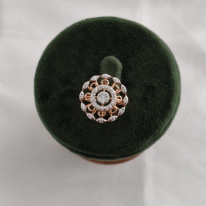 แหวนทองคำ 14K ประดับเพชรเม็ดเดี่ยว ดีไซน์วงเปิดทันสมัย สำหรับผู้หญิง สวมใส่ในงานแต่งงาน งานหมั้น งานเลี้ยง หรือในชีวิตประจำวัน เครื่องประดับคุณภาพสูง - Product Image 4