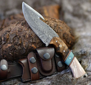 Cuchillo de caza y desollado de Damasco con gancho para tripas, 10 pulgadas, acero de Damasco, punta clip, espiga completa, forjado a mano, hoja fija, madera de palisandro/nácar - Product Image 3