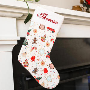 Chaussette de Noël personnalisée brodée avec motif de village, en coton doux, décoration de fêtes - Product Image 4