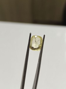 พลอยแซฟไฟร์สีเหลืองแท้ 4.10 กะรัต ทรงสี่เหลี่ยม สำหรับทำเครื่องประดับและอุปกรณ์เสริม - Product Image 3