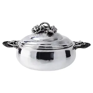 หม้อตุ๋นสเตนเลสสตีลเคลือบเงาคุณภาพพรีเมียม คลาสสิก ทนทาน พร้อมฝาปิด |   จานเสิร์ฟดีไซน์สวยสำหรับใช้ในครัวทุกวัน - Product Image 1