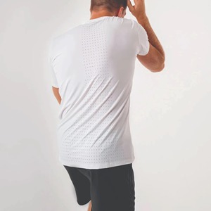 เสื้อยืดแขนสั้นผู้ชาย แห้งเร็ว ผ้าถักลายจุด คอกลม ทรงสปอร์ต เหมาะสำหรับการออกกำลังกาย - Product Image 2