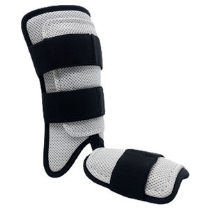 Protège-jambes en aluminium rouge WARPRO INDUSTRY avec fermeture auto-agrippante, légers, protection de base pour adultes, utilisation sportive toutes saisons - Product Image 4