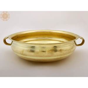 Urli de latón minimalista hecho a mano de 14 pulgadas para centros de mesa de boda, decoraciones de mesa y artículos de decoración del hogar hechos en la India - Product Image 2