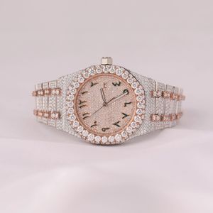 Reloj personalizado para hombre con moissanita, completamente cubierto de piedras, bicolor, rosa y blanco. - Product Image 2