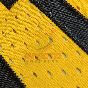 เสื้อฟุตบอลแฟนคลับแบบ OEM ODM พร้อมบริการปักและสกรีนลายเสื้อฟุตบอลแฟนคลับ ผลิตจากโพลีเอสเตอร์ - Product Image 4