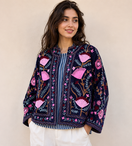 Chaqueta gruesa de invierno para mujer, con bordado floral, reversible, estilo vintage Suzani, forro de terciopelo y algodón, cuello alto y manga larga. - Product Image 5