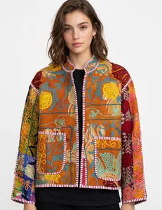 Veste d'hiver vintage en coton et élasthanne, col mandarin, patchwork Kantha brodé et matelassé, manches longues - Product Image 1