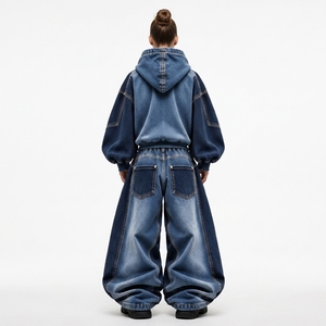 Ensemble survêtement en jean bleu pour femme, coupe oversize, avec jean large et pantalon à jambes larges, bicolore, style streetwear, fabricant de vêtements personnalisés - Product Image 2