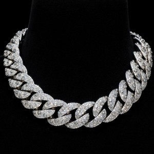 Collar de Lujo de Plata 925 con Baño de Rodio, Cadena Cubana con Micro Pavé de Moissanita, Joyería Unisex para Fiestas - Product Image 1