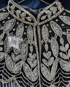 Cape de mariée noire et blanche perlée à la main, avec longues franges et pompons, châle d'épaule orné pour mariage, vente en gros, fournisseur OEM pour femmes - Product Image 5