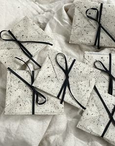 Spray de parfum multi-usage écologique et pratique, étiquette privée OEM ODM, parfum 5%-15% d'ingrédients actifs, soie - Product Image 2