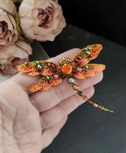 Elegante Broche Bordado con Flores y Cuentas para Chaquetas, Vestidos y Bufandas de Boda - Product Image 5