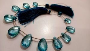 Perles de topaze bleue de Londres naturelle, forme poire, facettées - Product Image 4