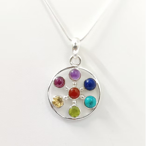 Colgante de Plata de Ley 925 con 7 Chakras y Piedras Preciosas Naturales - Diseño Circular, Joyería con Piedras Curativas para Unisex - Product Image 2