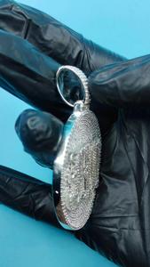 Pendentif Hip-hop personnalisé en argent sterling 925 plaqué or, serti de diamants Moissanite VVS, certifié IGI, avec logo sur mesure - Product Image 4