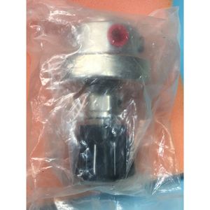 Régulateur de pression VERIFLO 41300616 HIR102S4P4 - Équipements et pièces semi-conductrices de renommée mondiale à la fois fiables et durables - Product Image 3