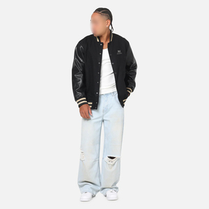 Blouson universitaire noir pour homme avec broderie de logo personnalisée, fabricant OEM pour marques de streetwear 2026 - Product Image 2