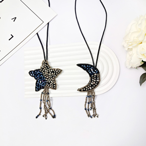 Nuevos Adornos Colgantes Hechos a Mano con Cuentas, Llavero de Botella de Perfume Bordado, Parches de Fieltro de PVC, Pequeños Accesorios - Product Image 2