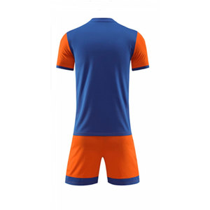 Ensemble d'uniformes de football haut de gamme en tissu polyester doux, respirant et anti-humidité, léger, maillot à manches courtes et short, personnalisable pour équipe - Product Image 2