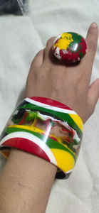 Anillo de resina de moda colorido hermoso pulido hecho a mano de la mejor calidad personalizado al por mayor para mujer hecho a mano en la India - Product Image 3