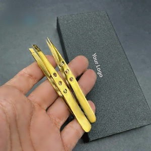 Ensemble de pinces à sourcils et ciseaux à ressort en acier inoxydable de haute qualité, couleur or plasma, 3 pièces, boîte en carton noir, léger et durable - Product Image 4