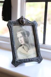 Elegant Metal Photo <b>Frame</b> Rectangle <b>Gold</b> Finish Hanging Decorative <b>Picture</b> <b>Frame</b> With Chain For Home Wall Display - Product Image 3