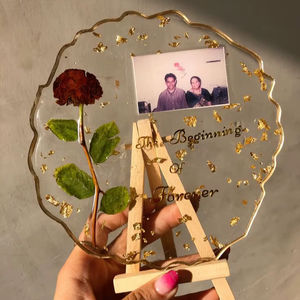 Marco de Fotos de Resina Hecho a Mano, Ecológico y de Alta Calidad con Diseño Floral de Ángel para Decoración del Hogar a Precio de Mayoreo - Product Image 1