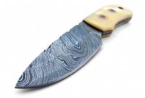 Cuchillo de Camping Hecho a Mano con Acero de Damasco, Mango de Hueso de Camello Blanco, Espina Azul, Hoja Fija - Product Image 2