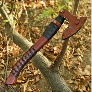Hache artisanale en acier Damas avec manche en bois, outil de survie robuste pour le camping et le bushcraft, THEWIZ CRAFTS, garantie 3 ans - Product Image 4
