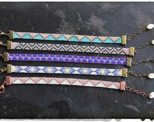 Bracelet artisanal en perles noires, jaunes et argentées, perles de pierre pour la fabrication de bracelets NOUSHAD HANDICRAFTS - Product Image 2