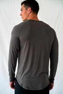 เสื้อเชิ้ตแขนยาวผู้ชาย สีพื้น ทรงปกติ ผ้าฝ้ายพรีเมียม สวมใส่สบาย - Product Image 2