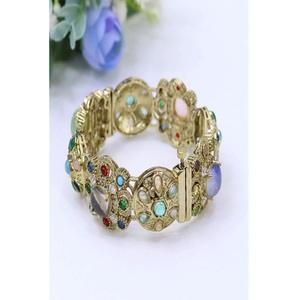 Bracelets de mode en laiton plaqué or de qualité supérieure avec pierres de moissanite, parfaits pour les mariages, collection femme. - Product Image 1