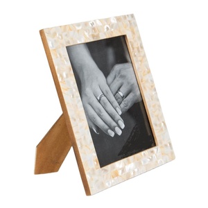 Promotion : Cadre photo de table tendance, fait main, écologique, en résine avec incrustation d'os, impression UV, logo personnalisé, durable, pour la décoration intérieure - Product Image 1