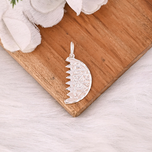 Collar con Colgante de Luna Creciente de Plata de Ley 925 Hecho a Mano, Diseño Vintage, para Compromisos - Product Image 2