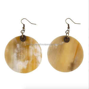 Pendientes de Cuerno de Búfalo de Diseño Único Clásico de Alta Calidad para Mujer, Hechos a Mano, Certificados por IGI, para Fiestas y Eventos - Product Image 1